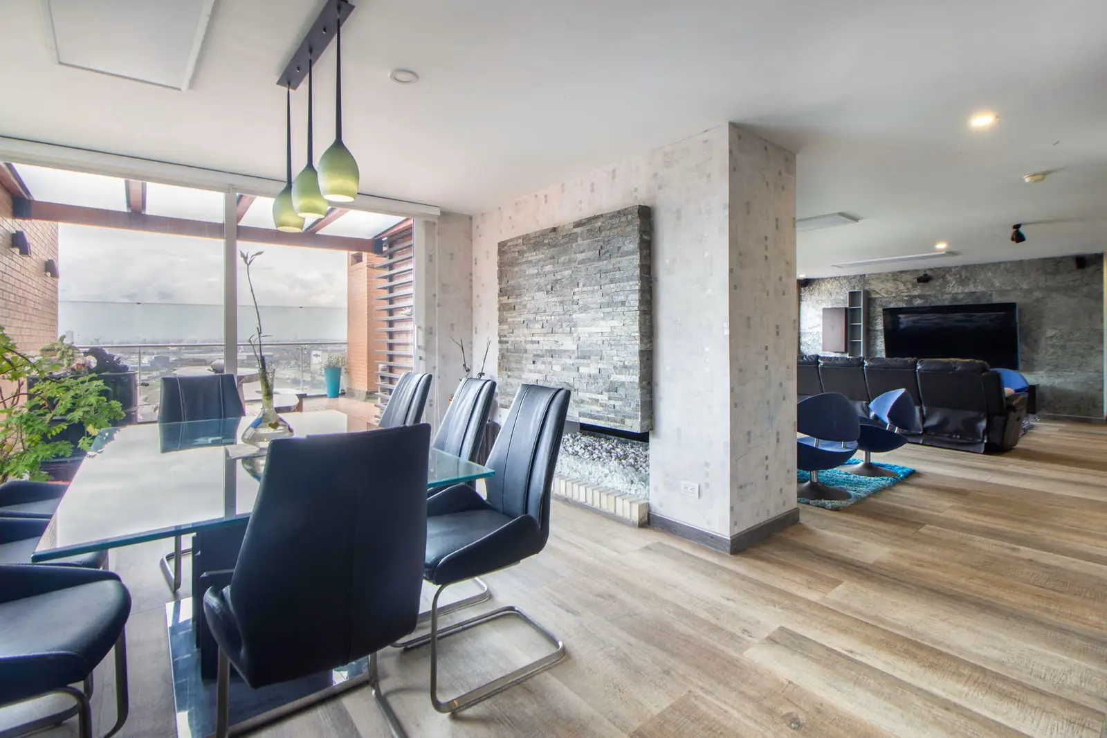 Ultimo Skyline Penthouse